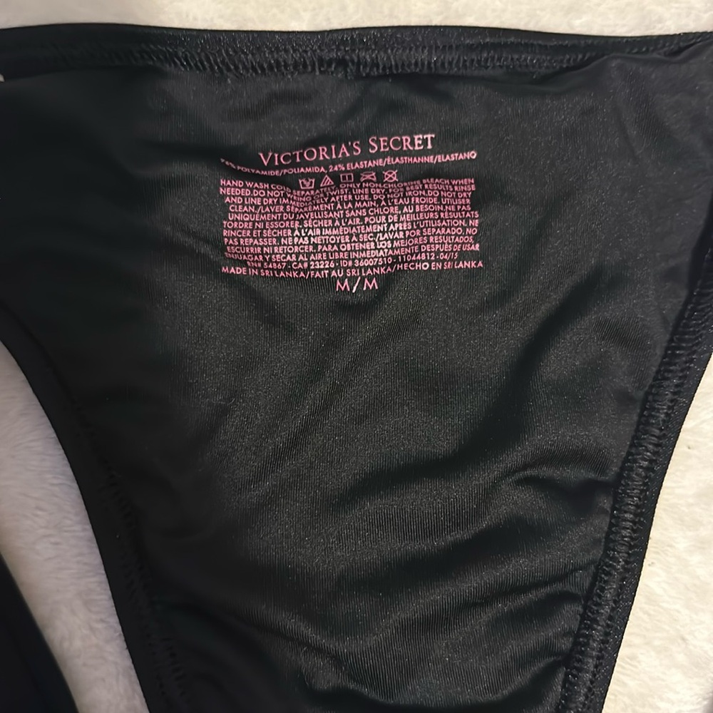 Victoria’s Secret cheeky bikini bottom - Picture 3 of 3